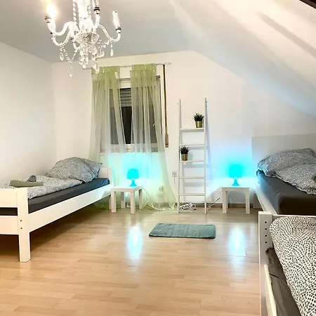Ferienwohnung Fuer 5 Personen, Playmobil, Palm Beach 아파트 *